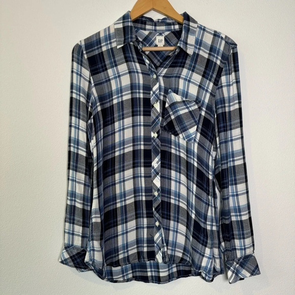 Gap Button Up Plaid - Picture 1 of 4